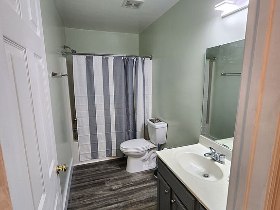 5th image of 1012 Deerberry Rd