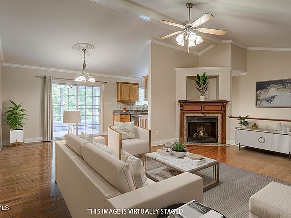 4th image of 28 Bridgewater Ct #0