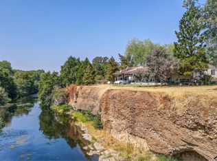 25929 Wilson St, Los Molinos, CA 96055