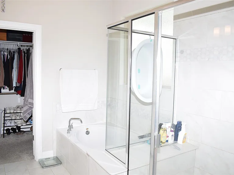 133 Birkshire Dr — Photo 11