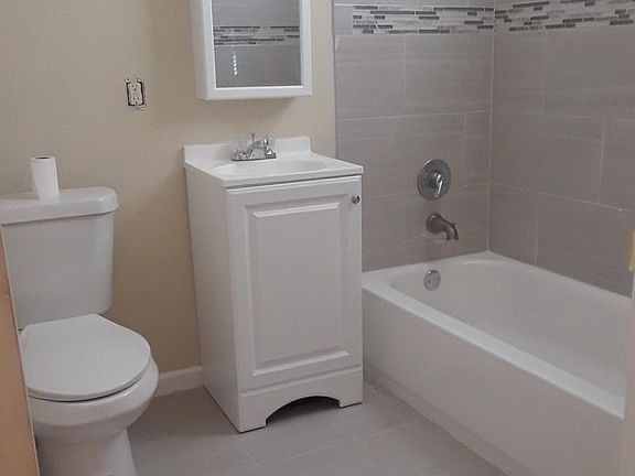4th image of 318 Hollenbeck Ave APT 2
