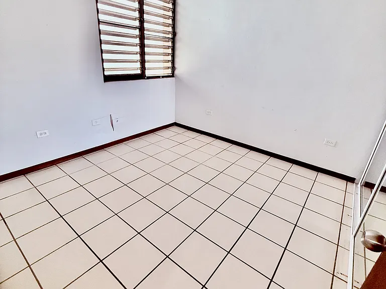 1 Laguna #C24 — Photo 17