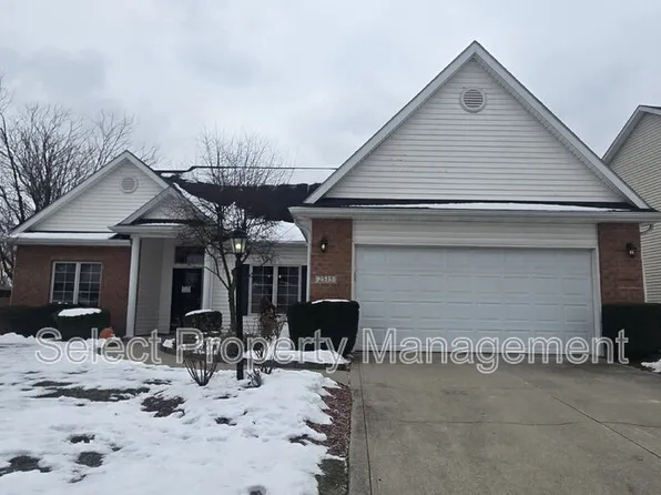 2515 Sugar Tree Dr, Fort Wayne, IN 46818