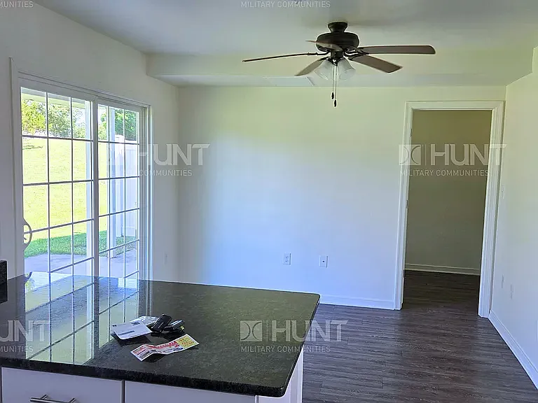 4 bed, 2.5 bath, 1415 sqft, $2,628 — Photo 4