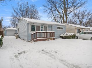 6352 Glenis St, Taylor, MI 48180
