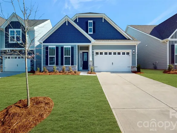 1320 Fremont Dr, Wingate, NC 28174
