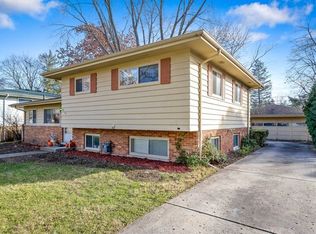 613 Lisa Rd, Dundee, IL 60118