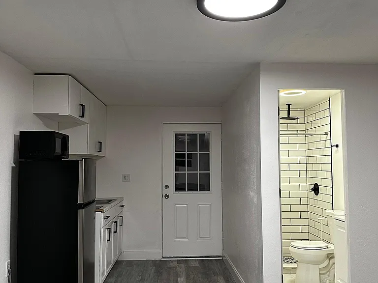 1631 Providence Blvd — Photo 7