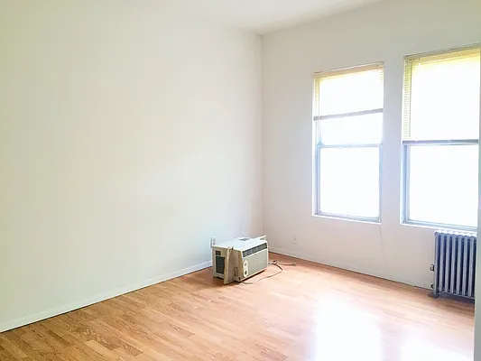Rented by Remax Real Estate Professionals | media 8