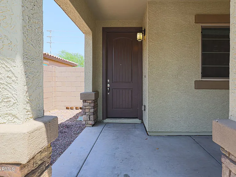 8475 N 171st Dr — Photo 11
