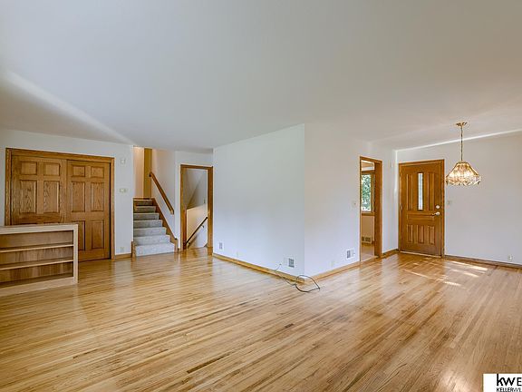 4th image of 8206 Martha St