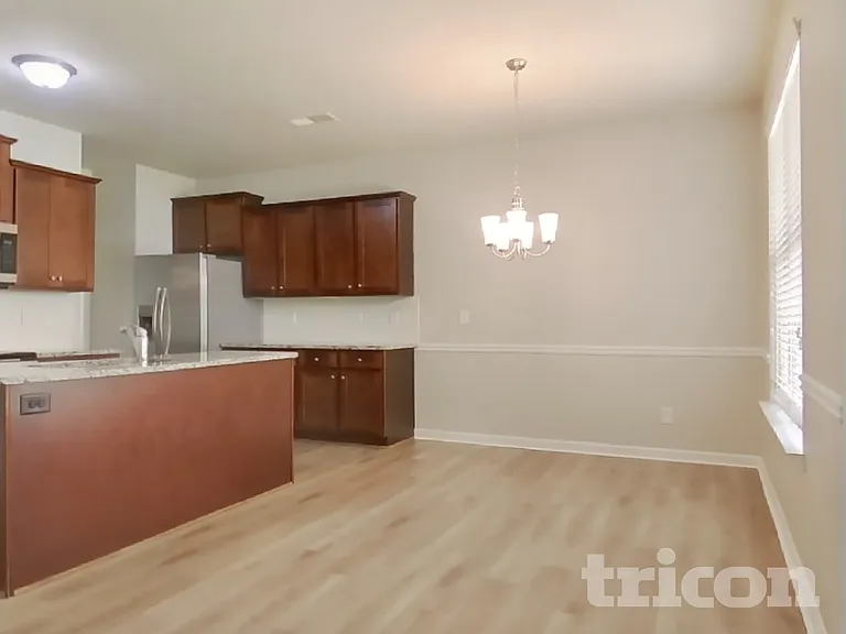 2314 Shady Dr — Photo 3