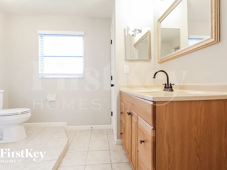 21019 Exmore Ave — Photo 11