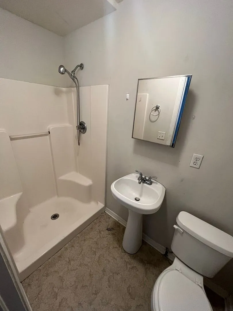 1806 Pepper Drive - Fenced in Yard! — Photo 3