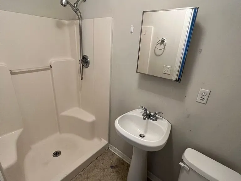 1806 Pepper Dr — Photo 3