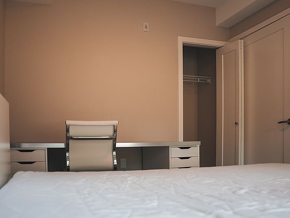 2nd image of 1016 Inverness Rd #109