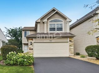 941 Viewpoint Dr, Lake In The Hills, IL 60156