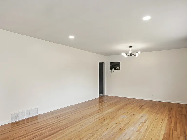 1218 Sunset Dr — Photo 13