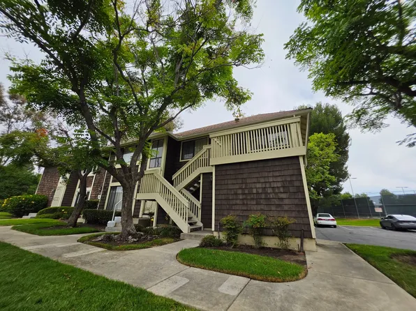 26257 Hillsford Pl, Lake Forest, CA 92630