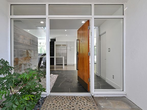 5th image of 3744 Cody Rd