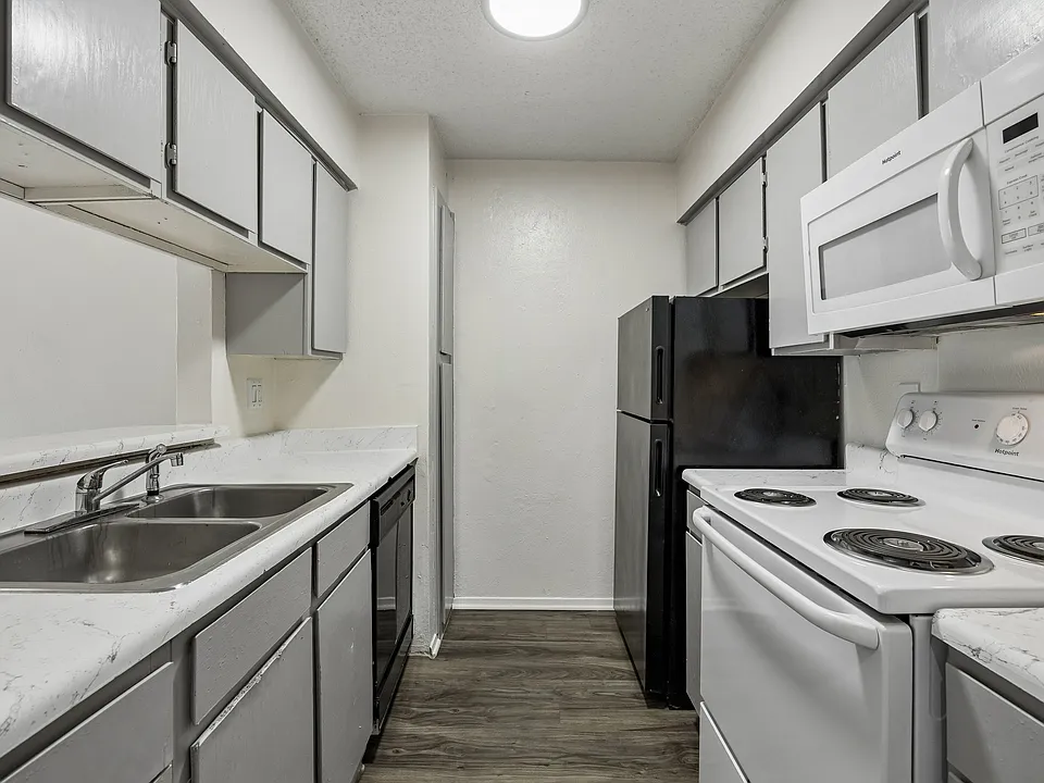 Tealwood Apartment Homes