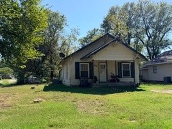 1101 W Spring St, Collinsville, OK 74021