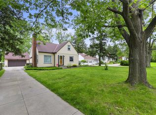 14305 Rockside Rd, Maple Heights, OH 44137