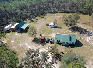 12127 Raccoon Rd, Southport, FL 32409