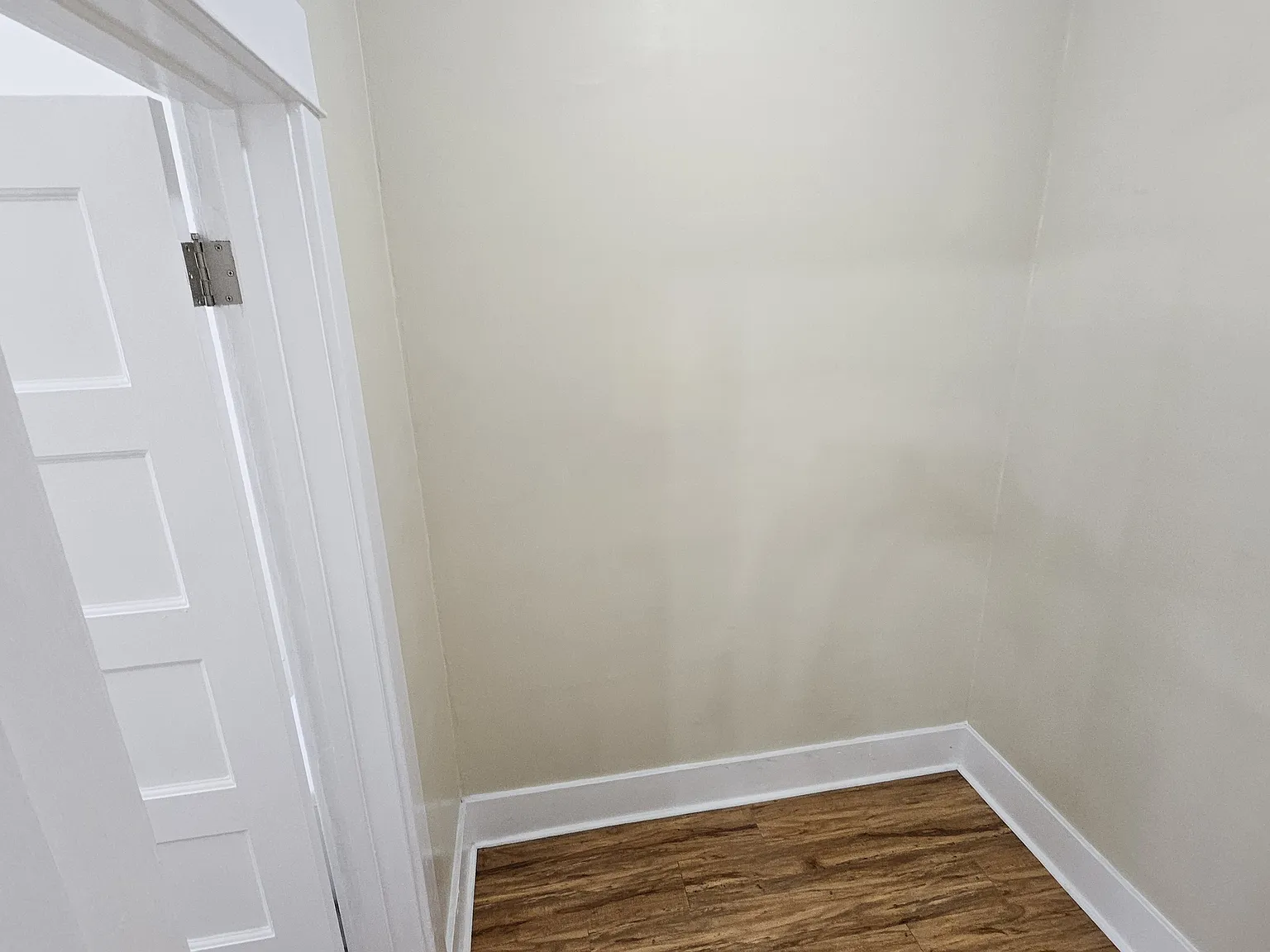 Studio, 350 sqft, $1,250 — Photo 3