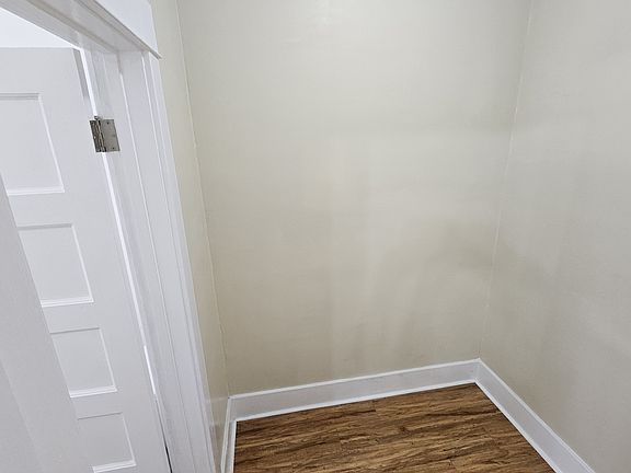 3rd image of 2850 Francis Ave #15