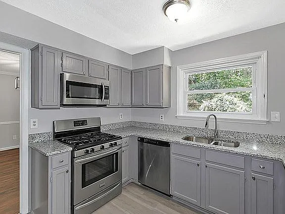 10480 Willow View Cir — Photo 13