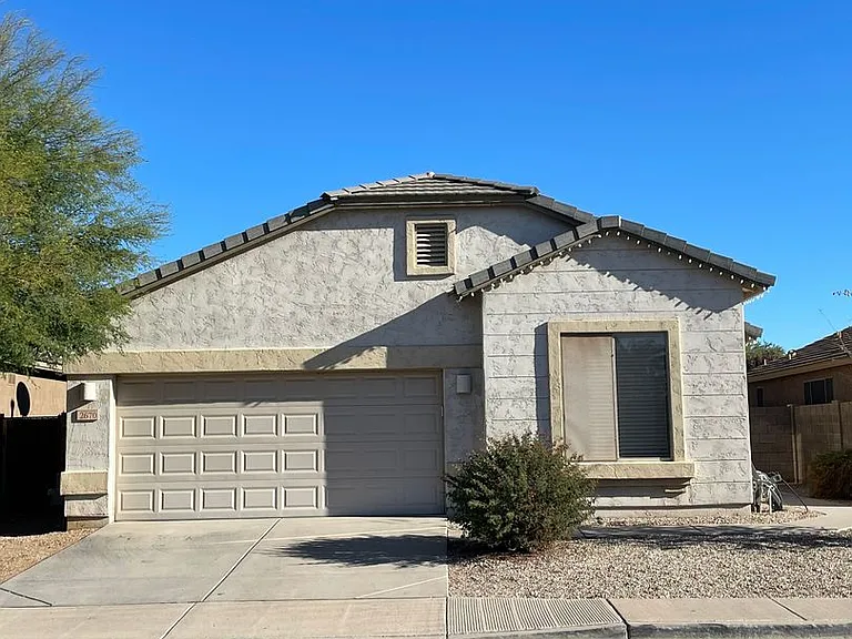 2670 E Hulet Dr — Photo 2