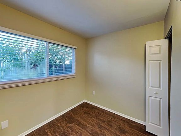 2nd image of 1141 Country Shadows Way