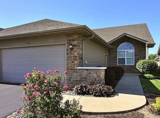 460 Holley Dr, Crown Point, IN 46307