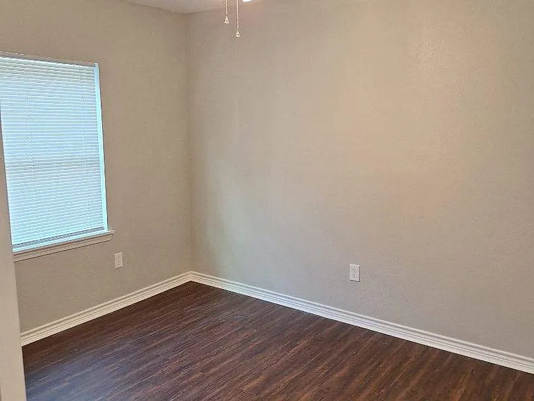 402 Azalea Dr — Photo 15
