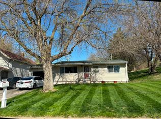 2504 S Cecelia St, Sioux City, IA 51106