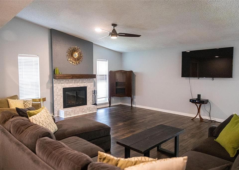 1st image of 3328 Andover Dr #3328