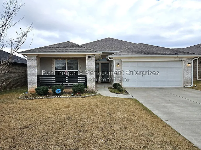 3105 Old Frisco Rd — Photo 2