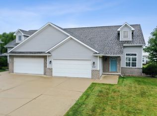 3980 N Parker Way, De Pere, WI 54115