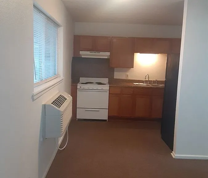 711 S Austin Ave #107 — Photo 8