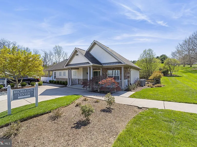 121 Lewisville Ct — Photo 22