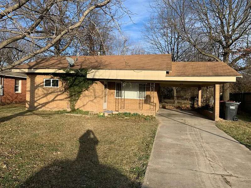 2 bed, 894 sqft, $1,200 — Photo 3