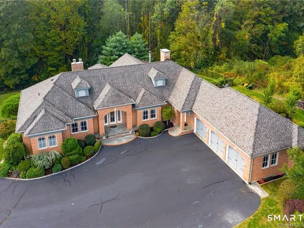 6 Hamlin Court, Brookfield, CT 06804