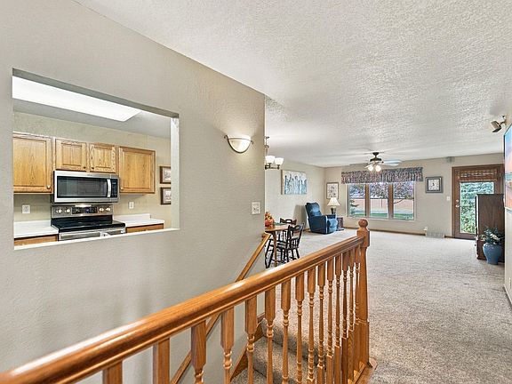 5th image of 1952 Pinehurst Ln