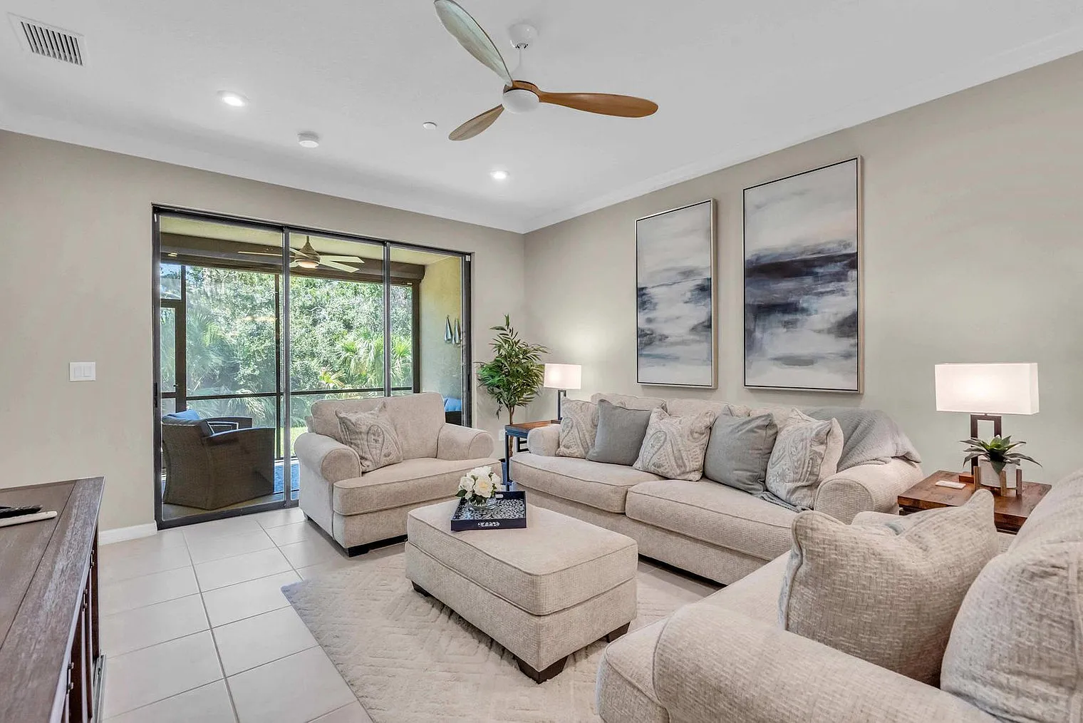 2 bed, 2.0 bath, 1097 sqft, $3,687 — Photo 1