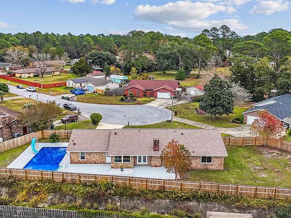 4th image of 401 Chanterelle Dr