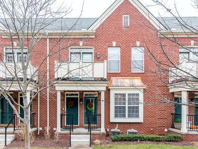 1015 Fountain View Cir, South Lyon, MI, 48178