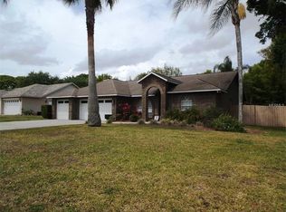 3914 Appletree Dr, Valrico, FL 33594