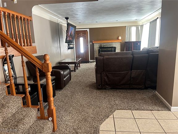 4th image of 240 Warner Rd