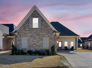 5185 Watson View Dr, Nesbit, MS 38651